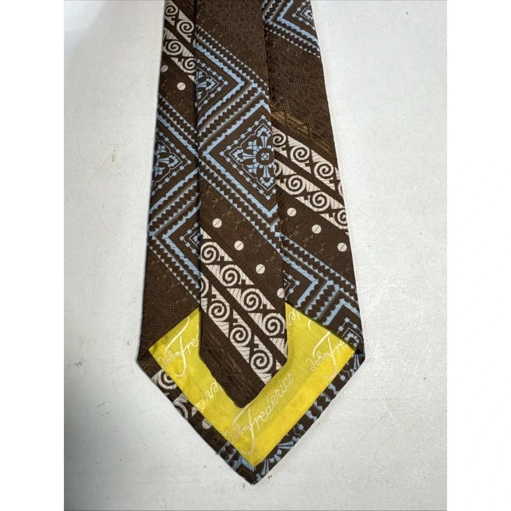 Vintage Men's Brown Cream Powder Blue Geometric Diagonal‎ Stripe Tie 70s
